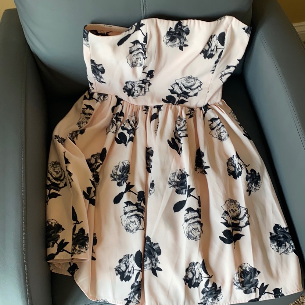 Short pink black dress
